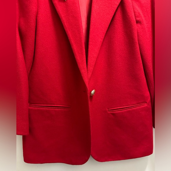 VINTAGE Savannah Red, 100% Pure Wool Blazer, Gold 
Button Closure Size 10P - Picture 4 of 14